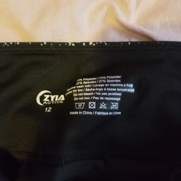 Black Reflective Pocket Light n Tight Hi-Rise 7/8 - Picture 3 of 3